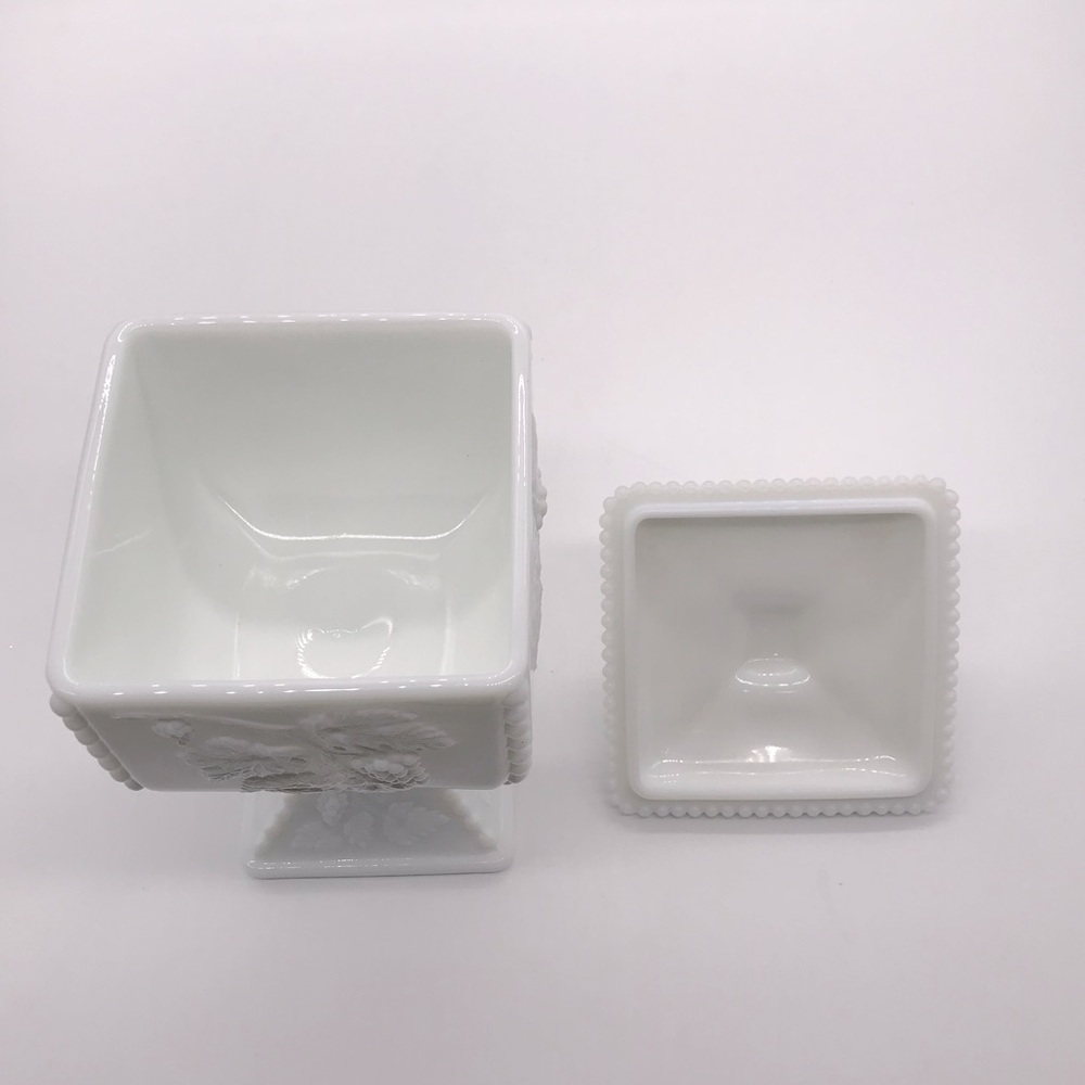 FENTON VINTAGE HARVEST GRAPE MILK GLASS CANDY DISH - Picture 8 of 8